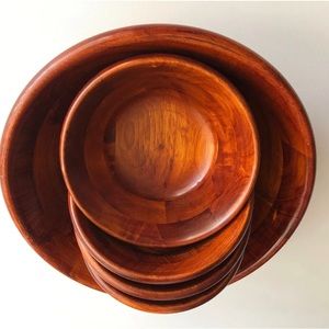 Vintage Set of Five (5) Solid Weight Nice Quality Wood Salad Bowls Pre-owned